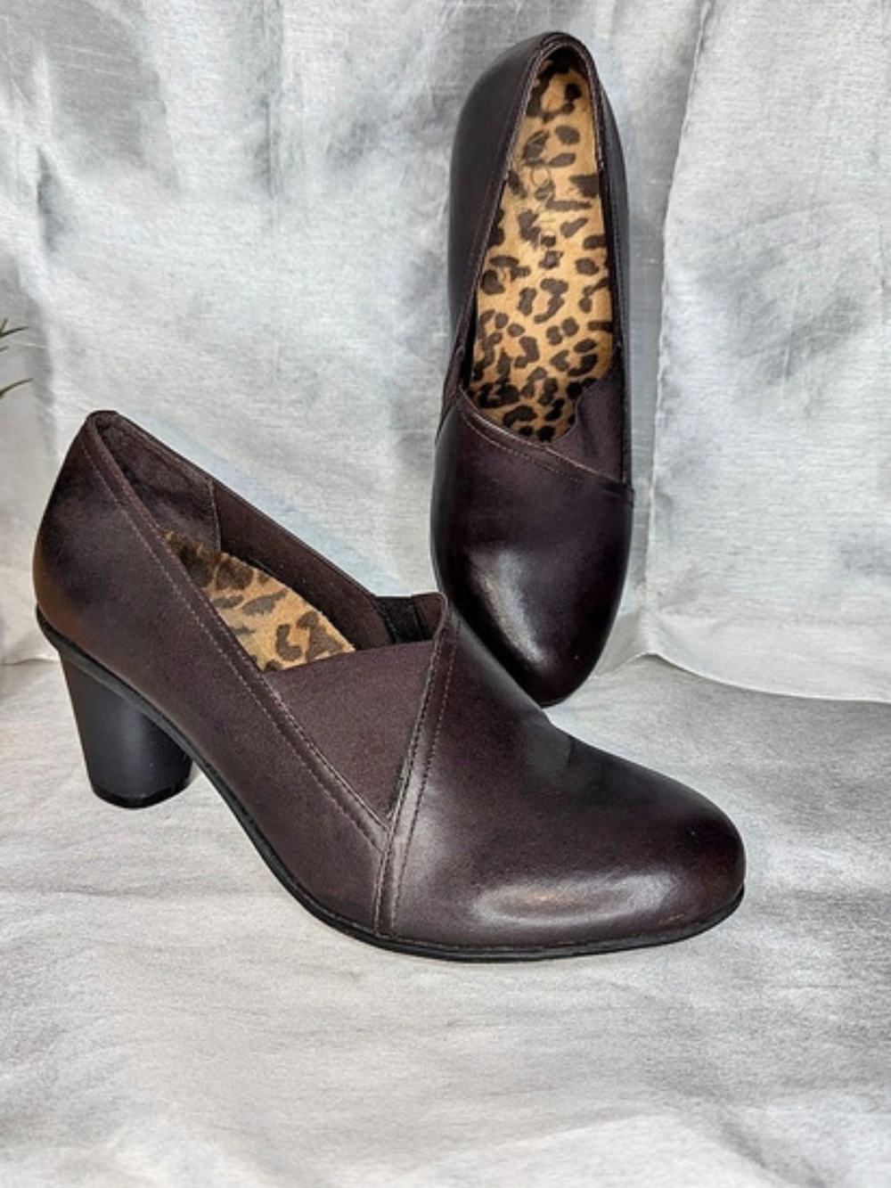 Vionic Brown Leather Slip-On Pump Heels Round Toe Block Comfort US 9 EU 40